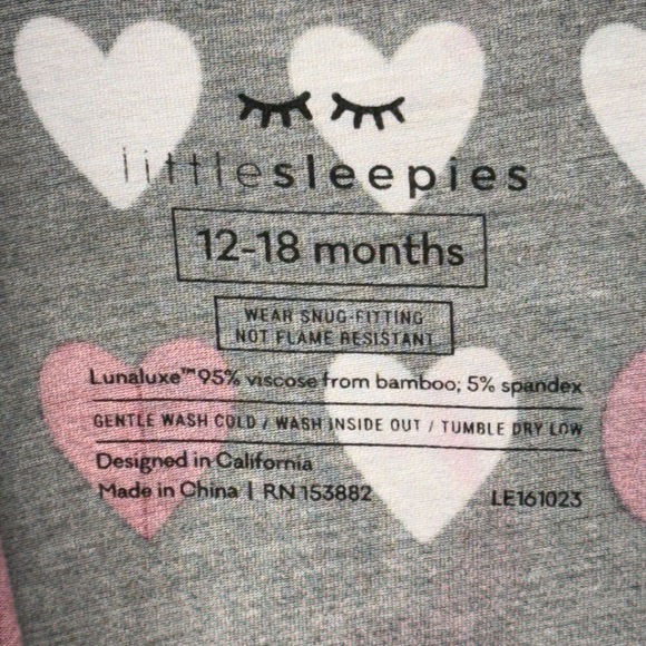 Little Sleepies | Bamboo Zippy | Limited Edition XOXO Hearts Black Red | 12-18mo - Picture 3 of 9